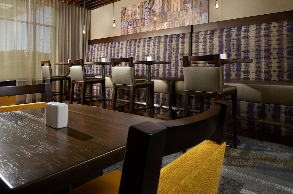 Cambria Hotel Phoenix Chandler Fashion Center 48/62