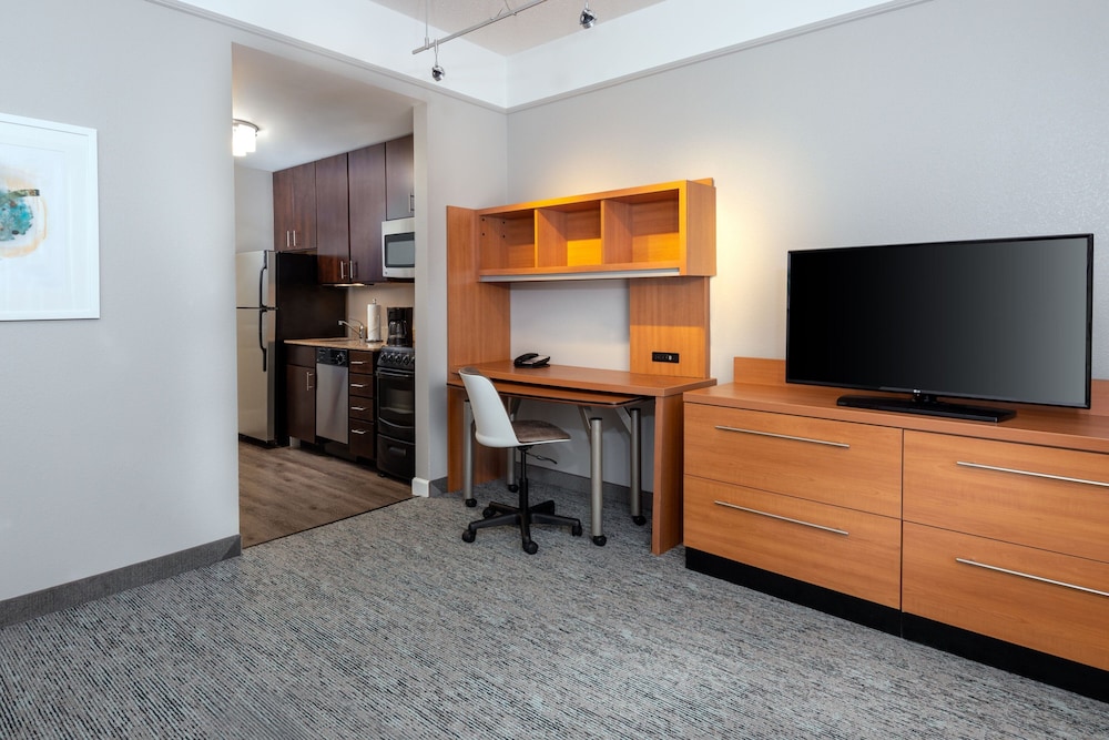 TOWNEPLACE SUITES BUFFALO AIRPORT 33/50