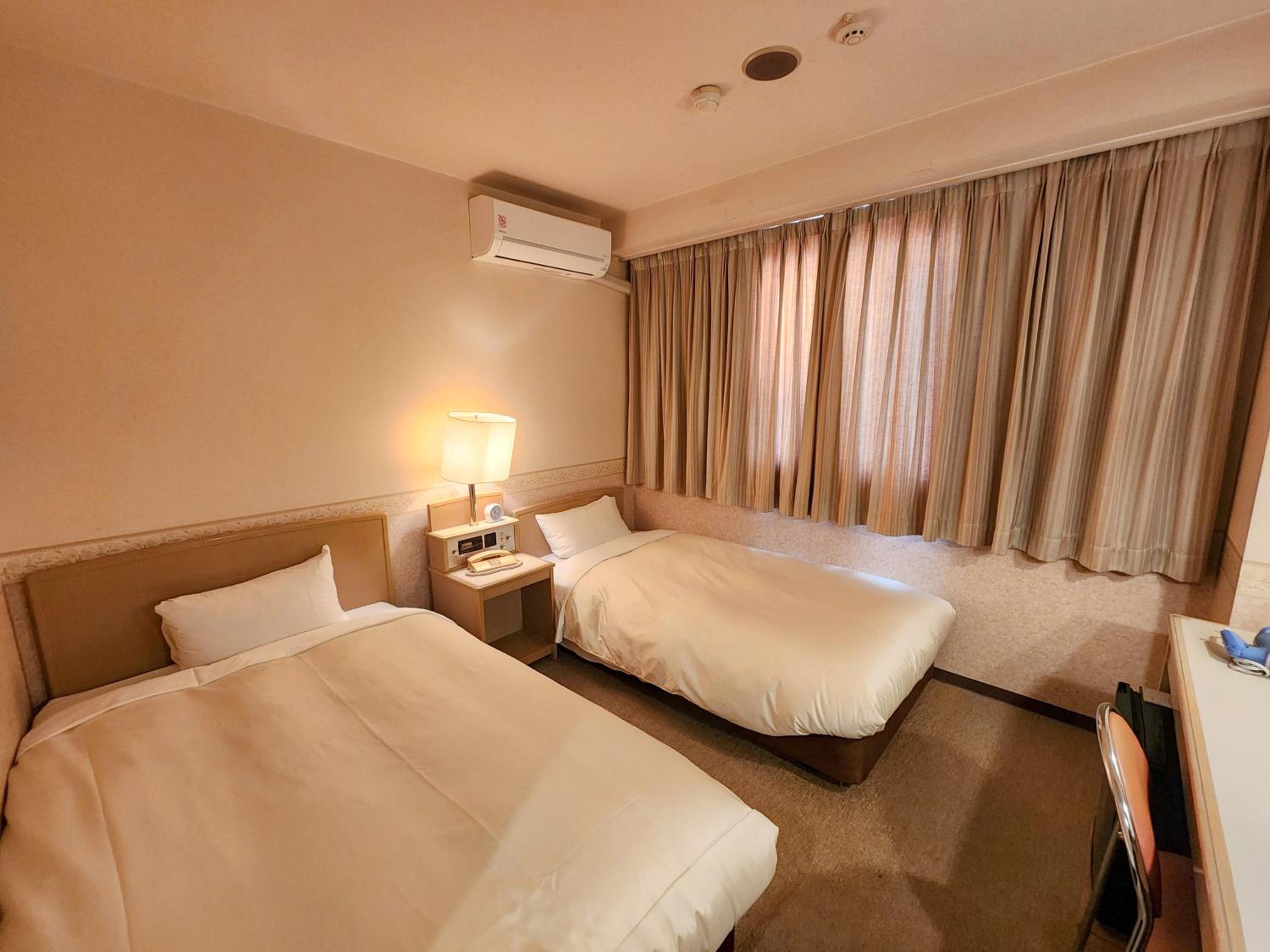 Semi Room, Standard, Twin Beds, 1 Double and 1 Single Bed