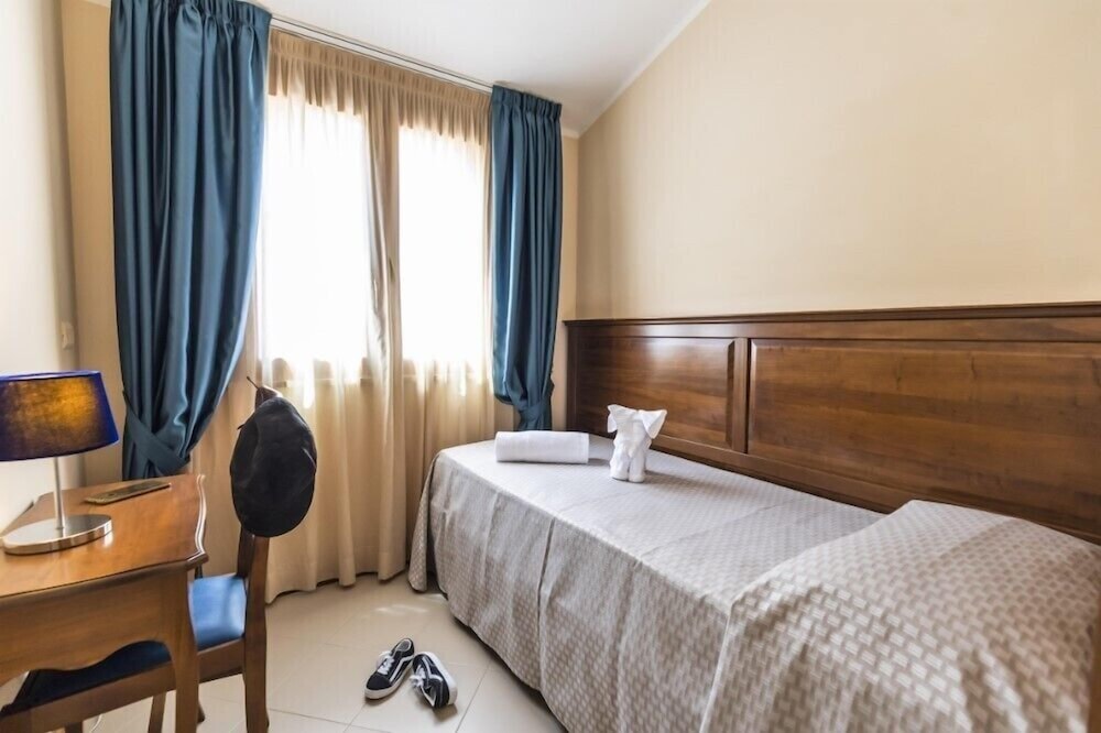 Hotel Tropis 25/70
