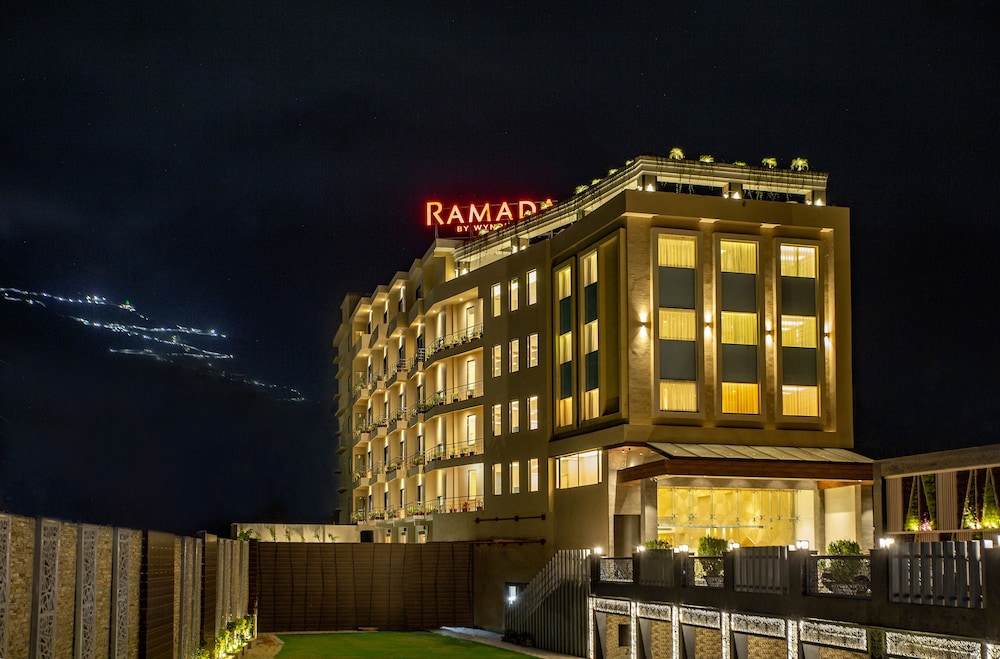 Ramada by Wyndham Katra Station Road 1/50