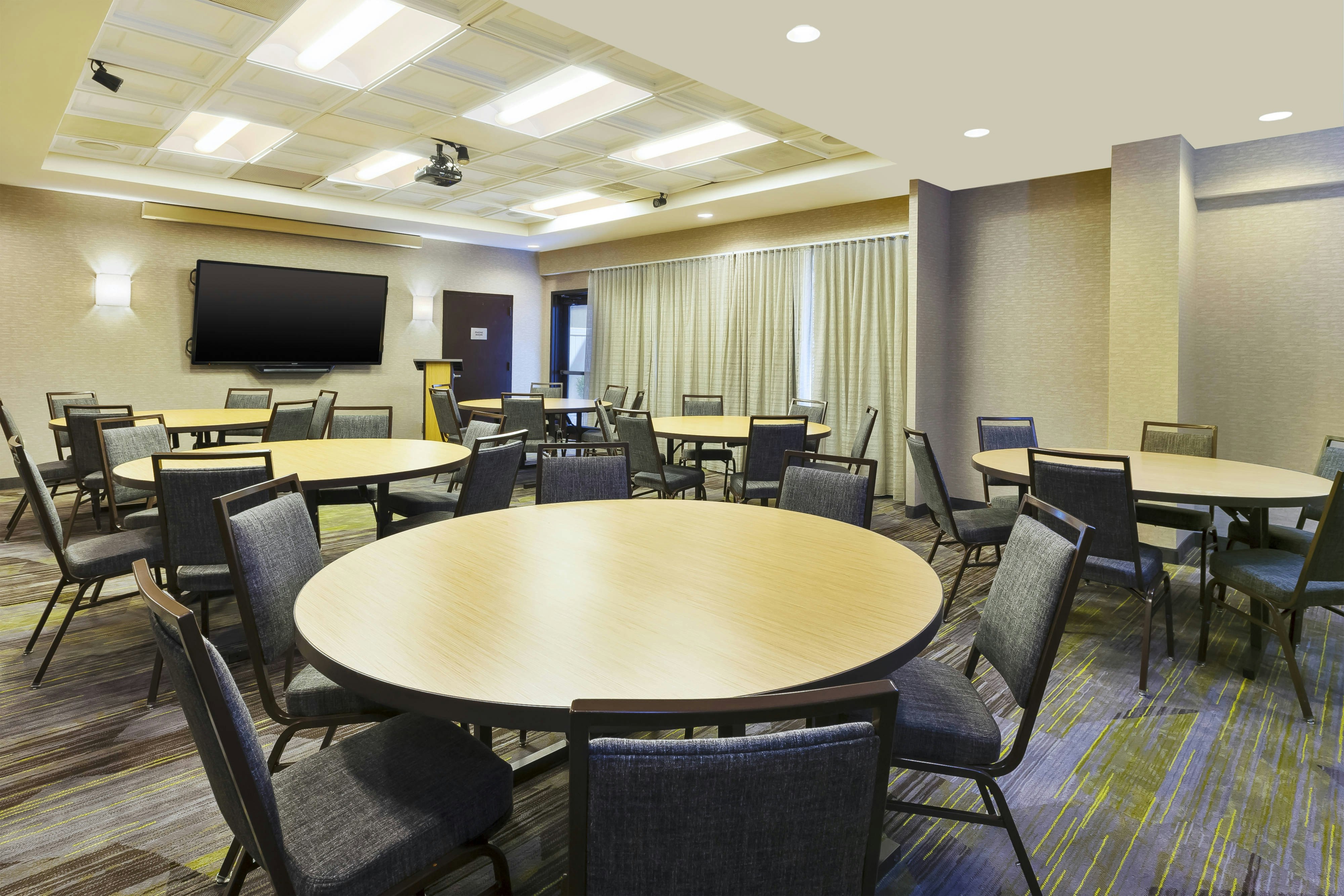 Courtyard Secaucus Meadowlands 14/16