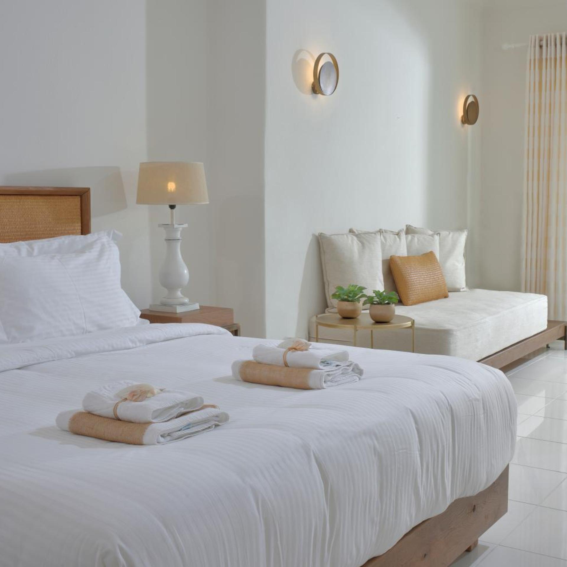 Sunshine, Junior Suite, Sea View, Outdoor Jetted Tub، Nissaki Boutique 3/10