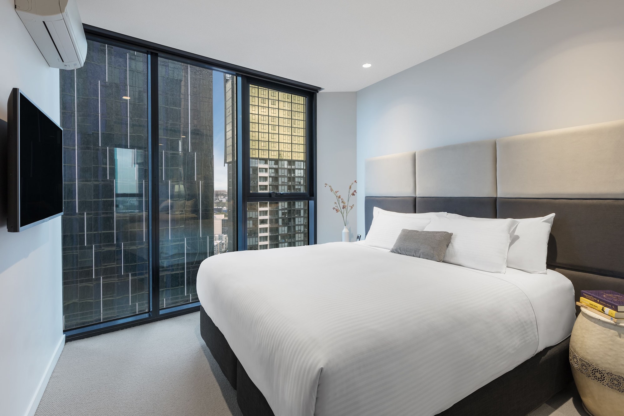 2 BEDROOMS, APARTMENT