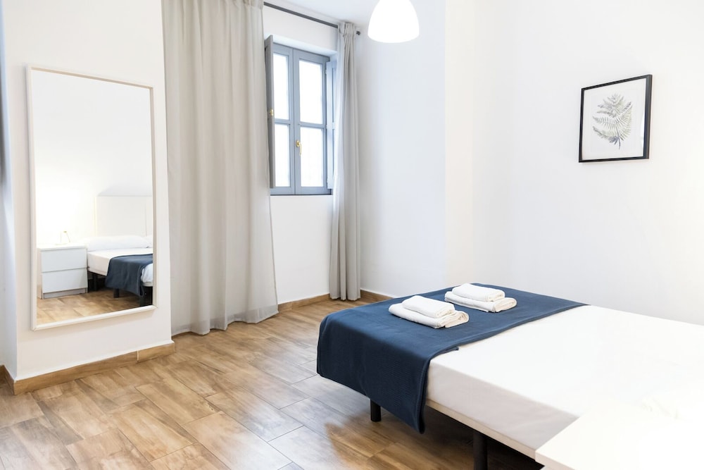 1 BEDROOM, APARTMENT
