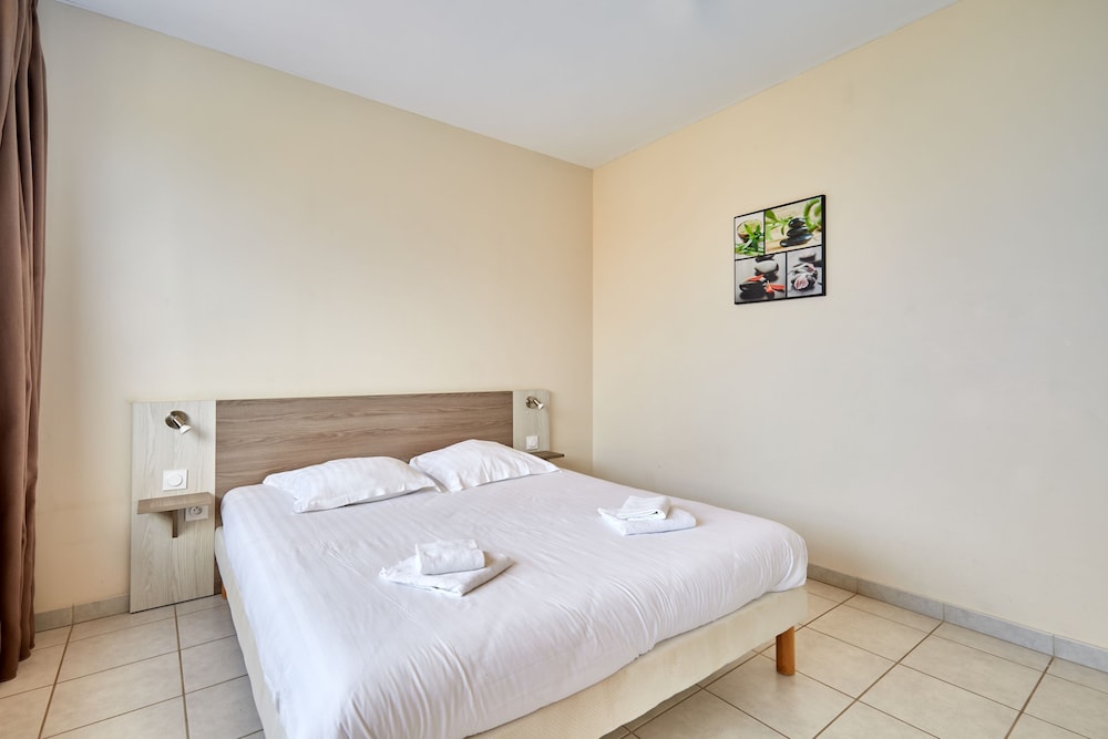 1 BEDROOM, APARTMENT
