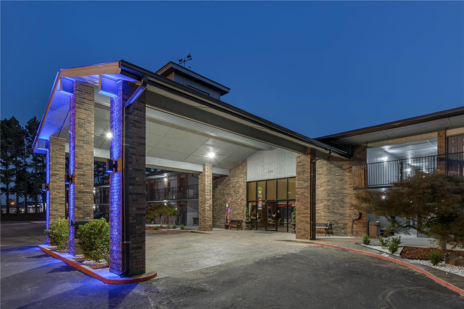 Surestay Plus Hotel By Best Western Poteau 35/36