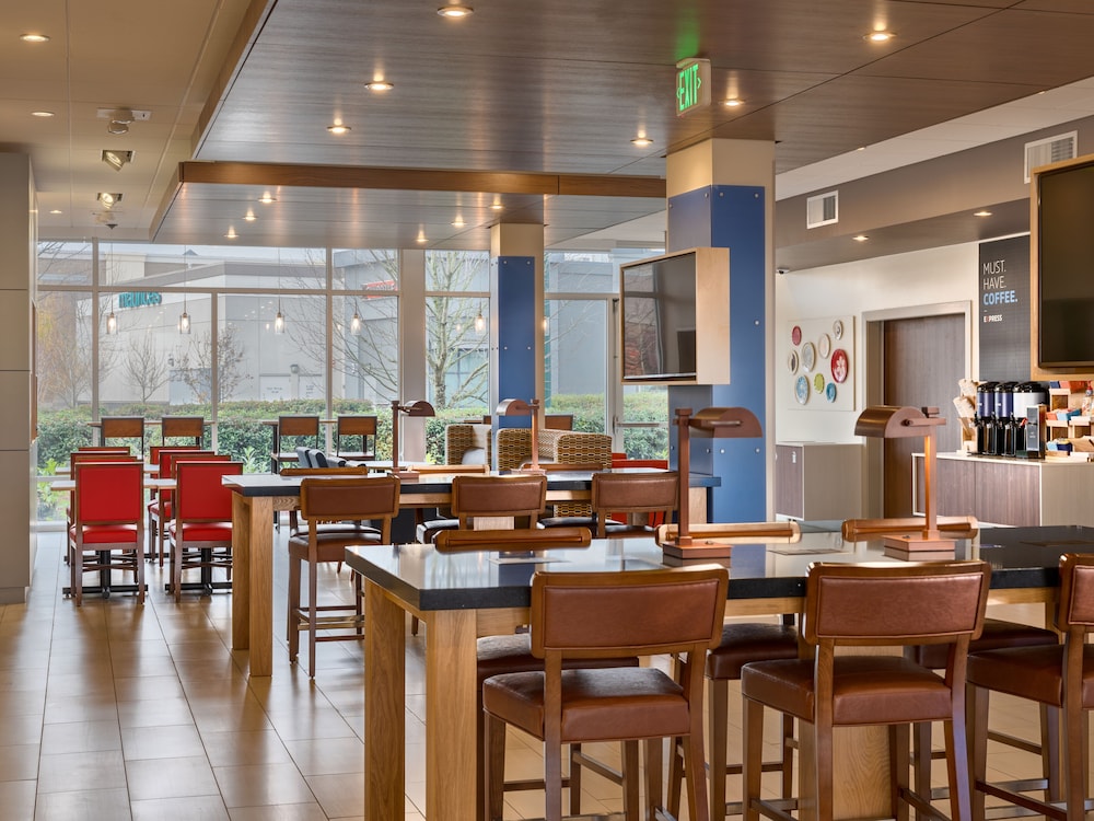 Holiday Inn Express and Suites Salem North - Keizer 54/71