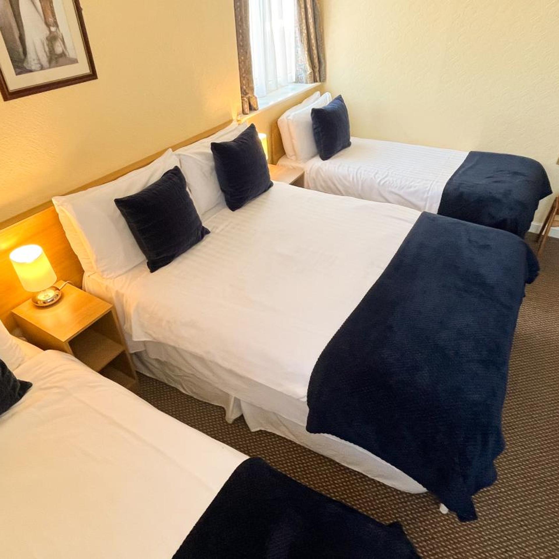 The Sutcliffe Hotel 20/55