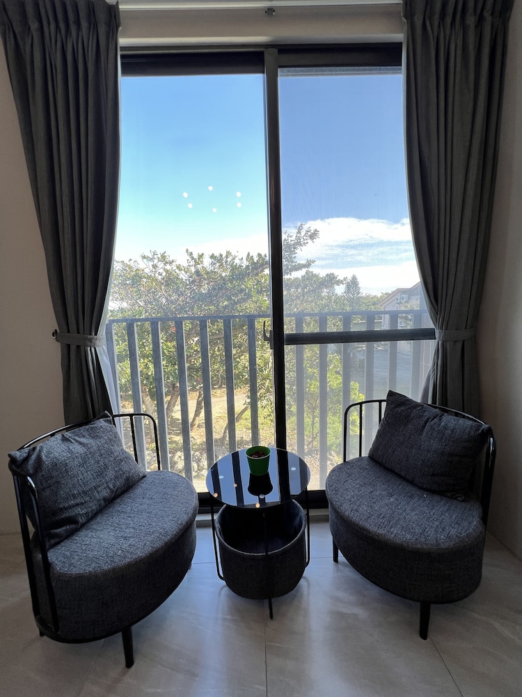 Peninsula Inn 24/37