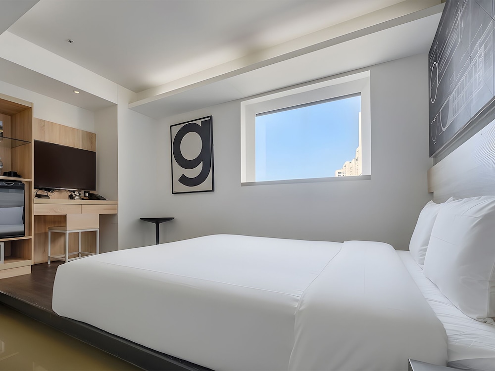 LUMI HOTEL 34/72