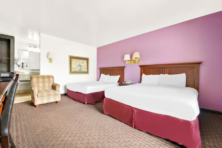 Capitol Inn and Suites 12/32