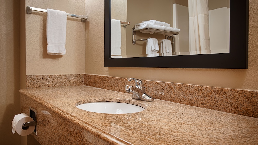 Best Western Plus Lonoke Hotel 14/32