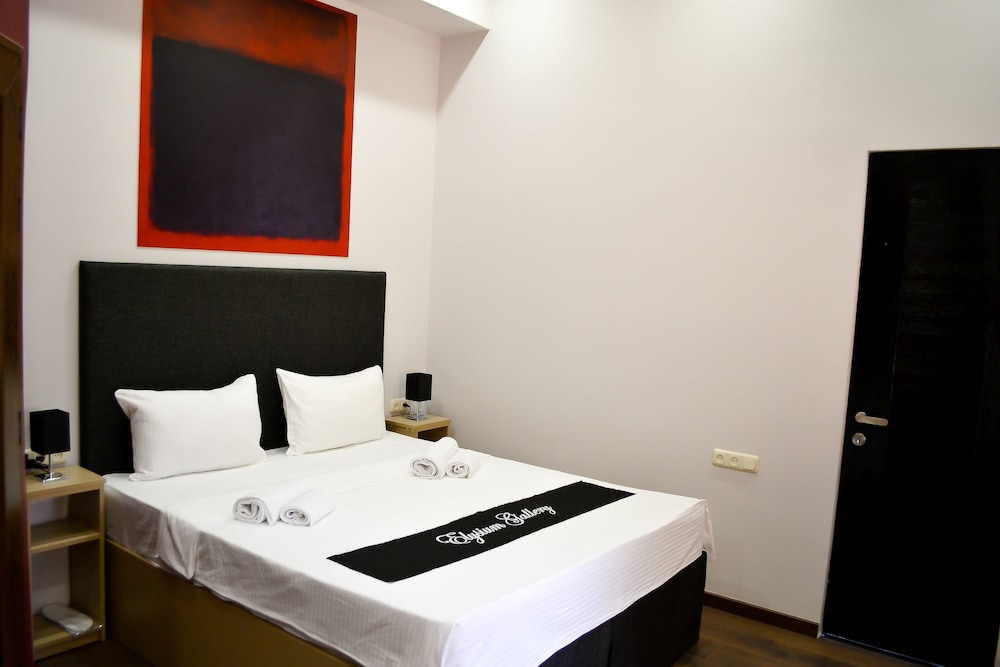 Elysium Gallery Hotel 37/74