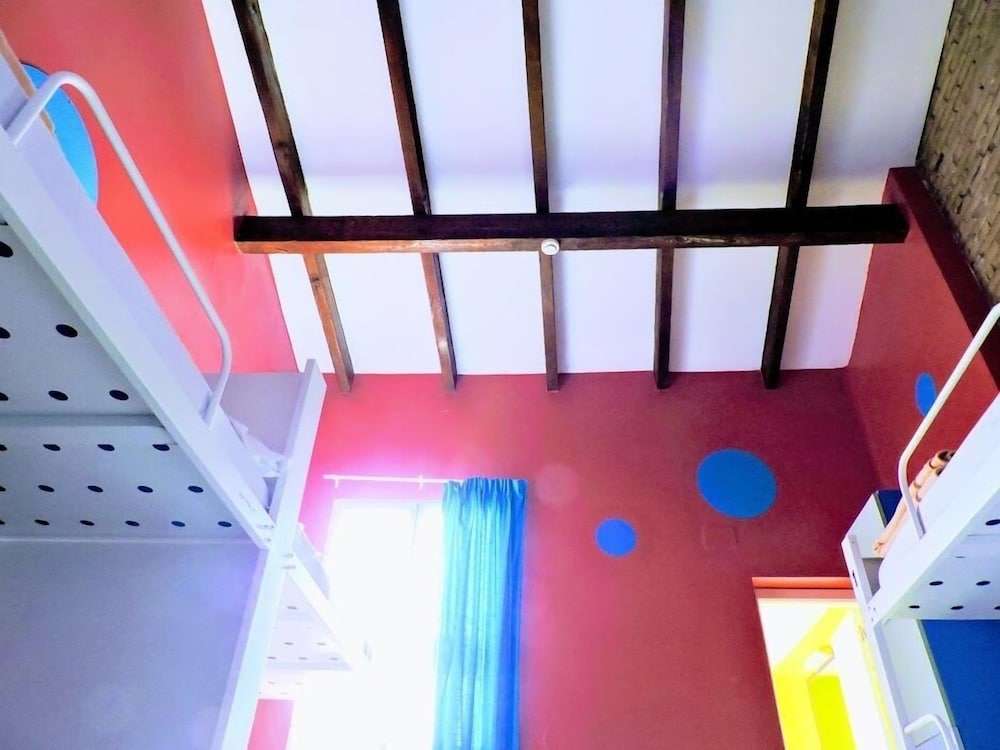 Purple Nest Hostel 57/60