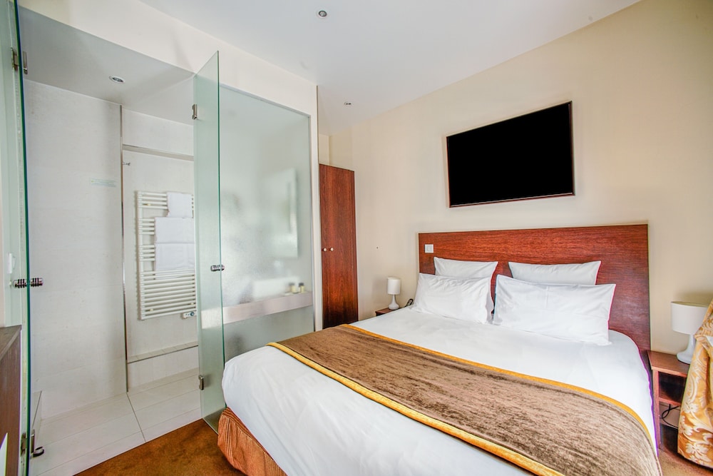 SUPERIOR, DOUBLE BED