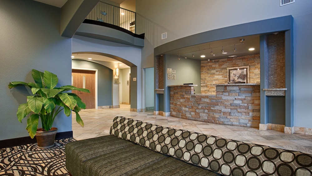 Best Western Plus Sand Bass Inn & Suites 22/52