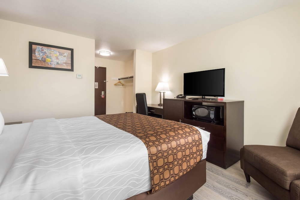 غرفة قياسية بسرير كوين، Econo Lodge Umatilla Columbia River Area 2/4