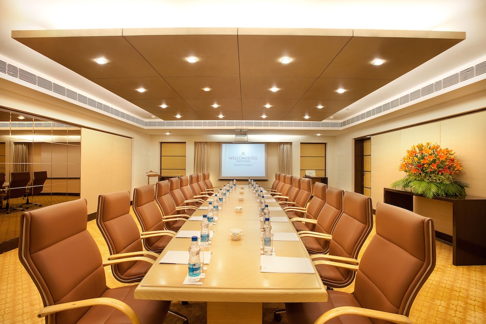 Welcomhotel by ITC Hotels, Alkapuri, Vadodara 48/57