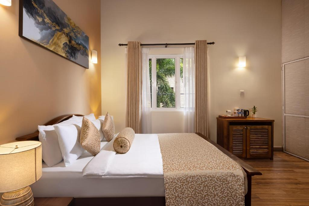 Hotel Cassendra Kandy 7/12