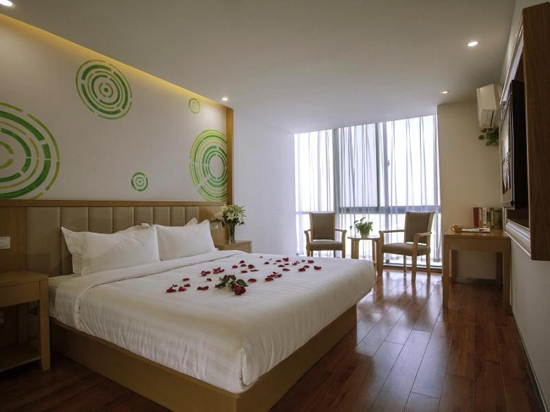 GreenTree Inn Taizhou Golden Eagle Shopping Center Dongfeng Road Express Hotel 10/39