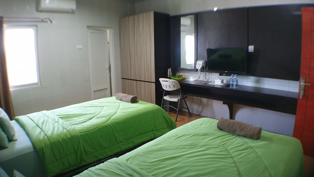 Nasional Hotel 13/44
