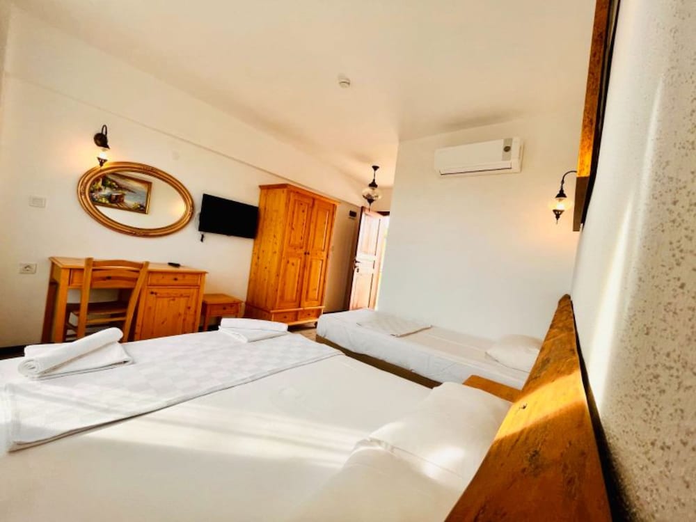 Sukha Inn Otel & Beach 8/50