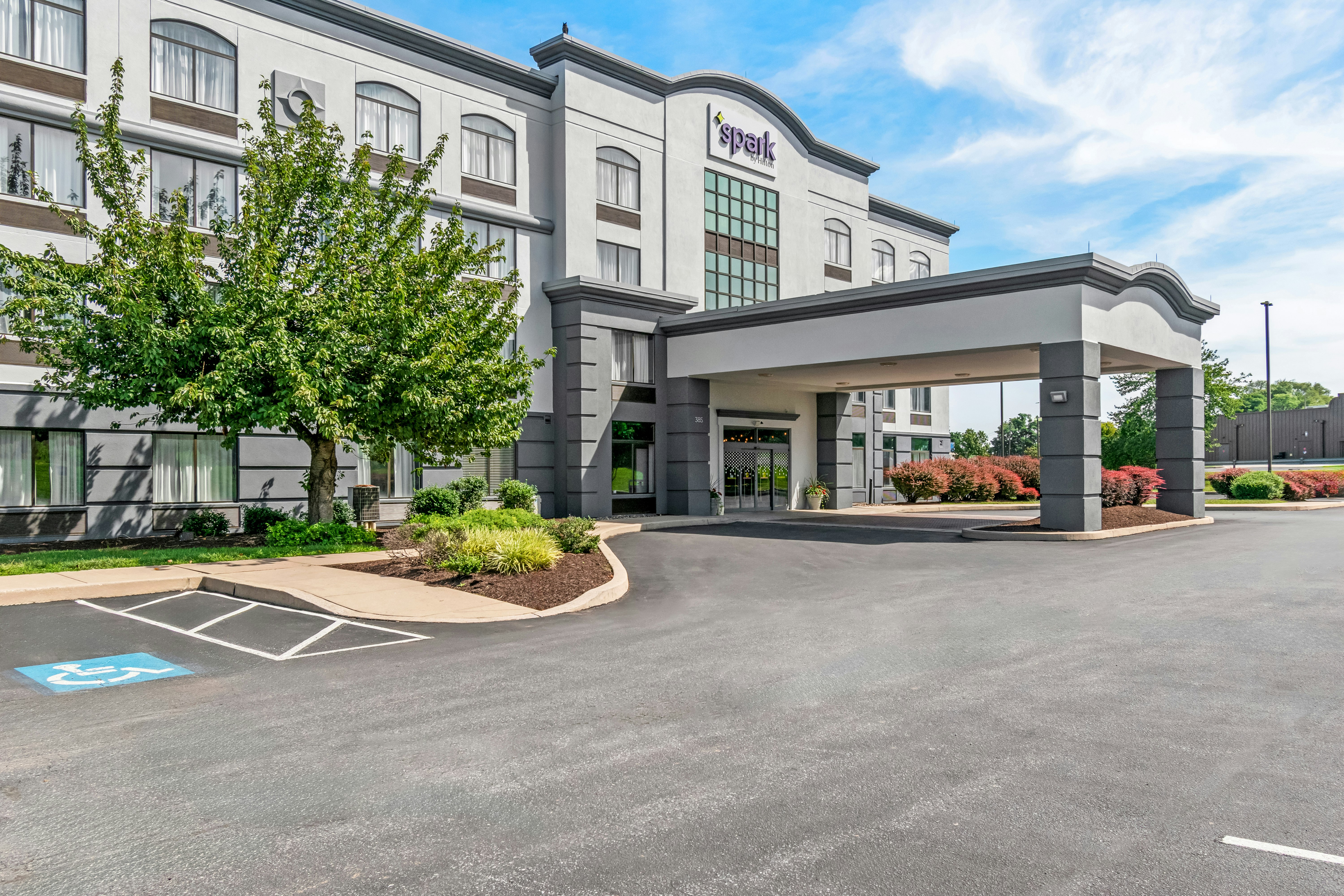 Spark by Hilton Mechanicsburg 44/50