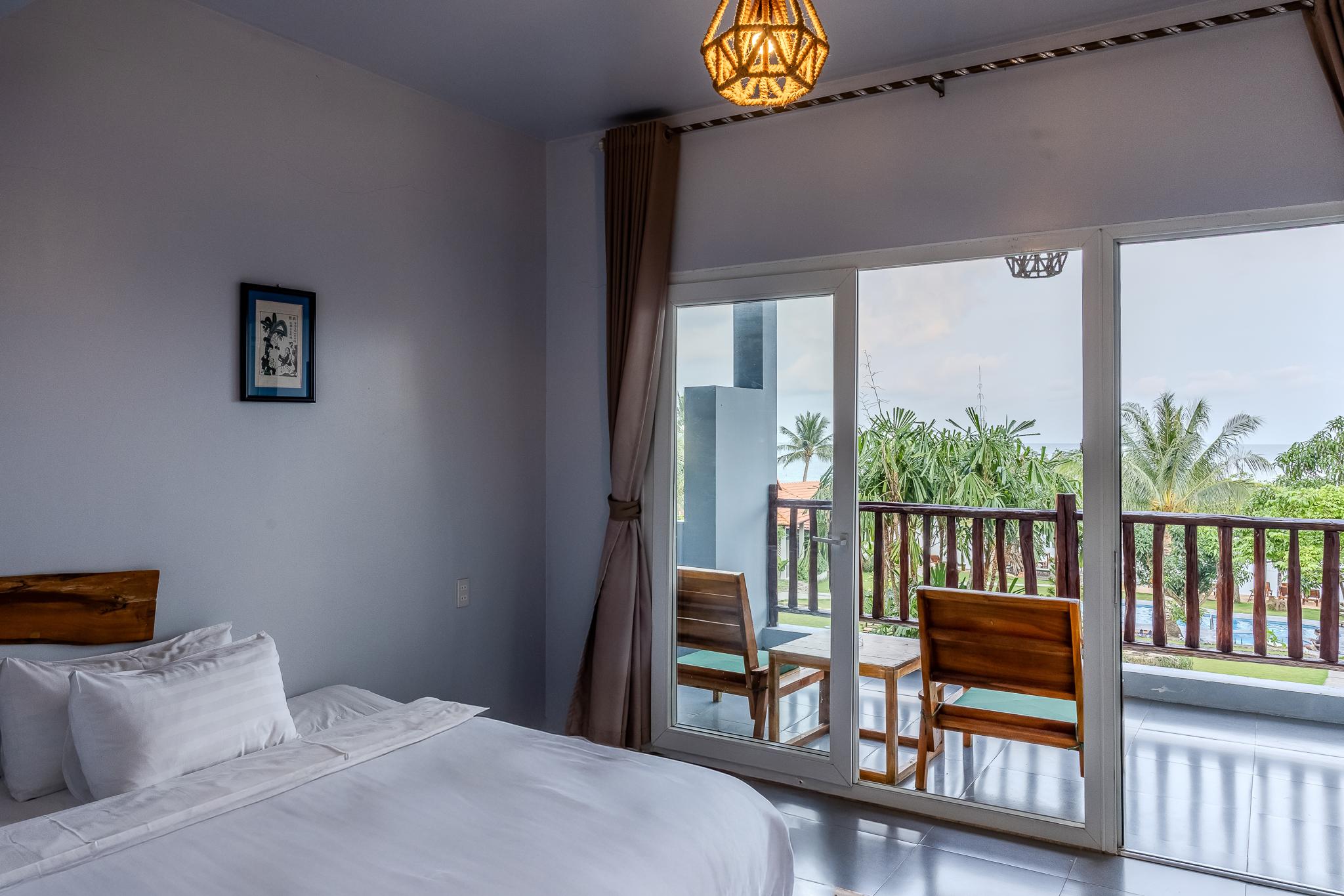 Deluxe, Queen Bed, Sea View