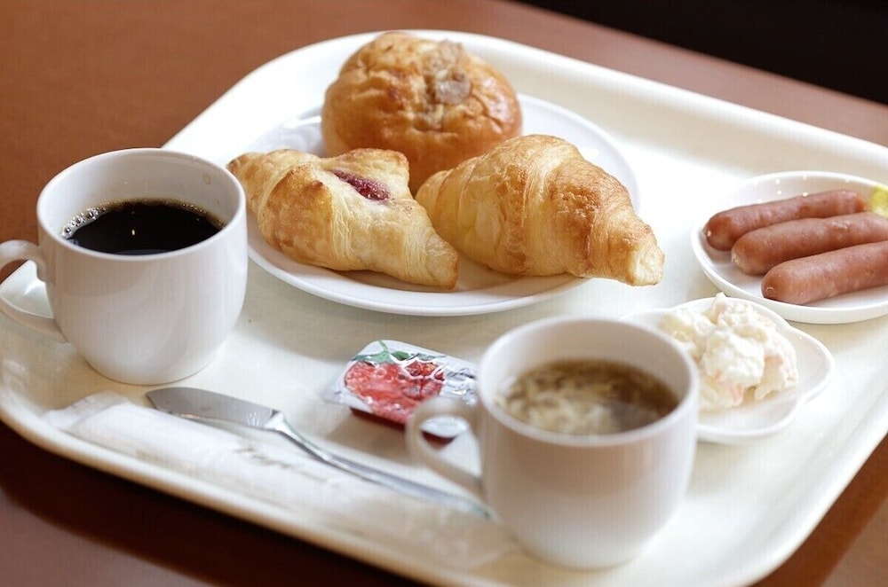 Center Hotel Narita 1 24/41