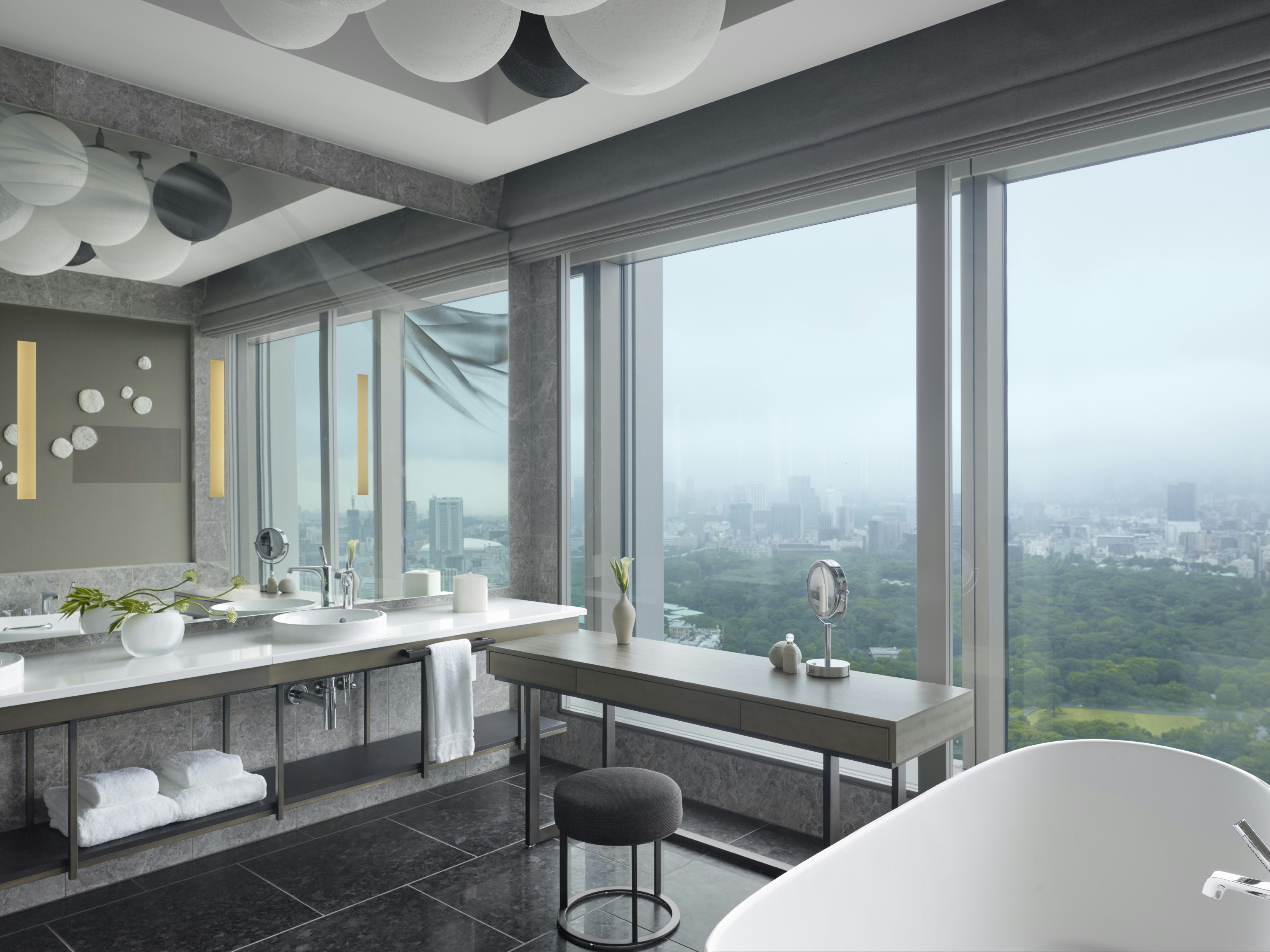 Four Seasons Hotel Tokyo Otemachi 61/64