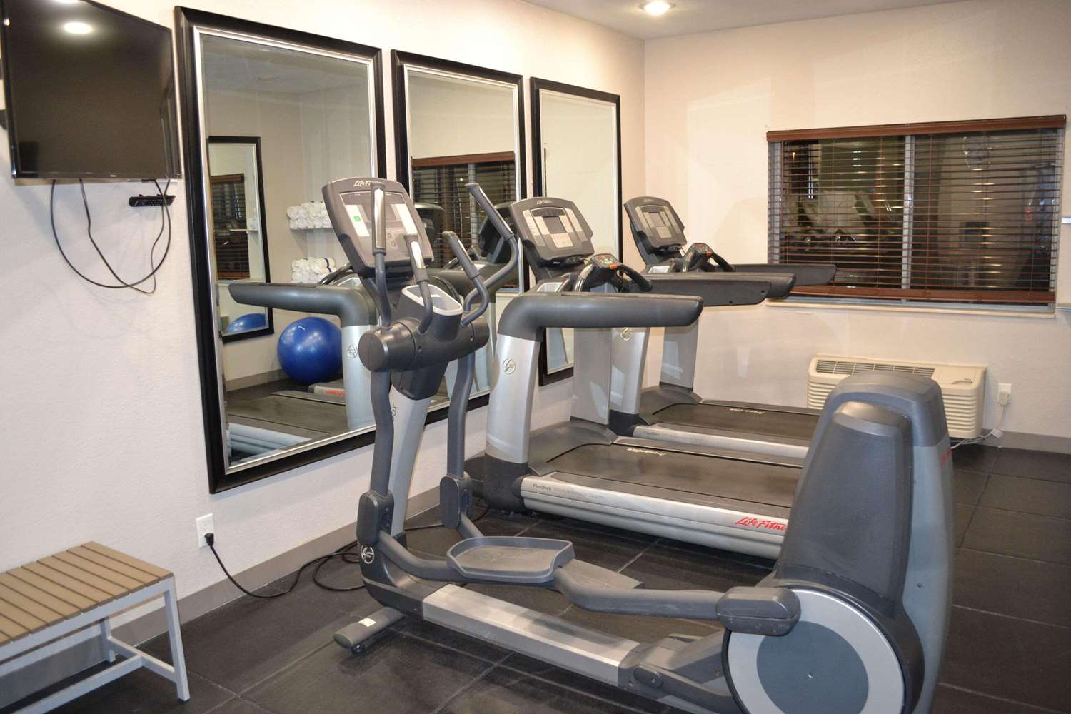 Country Inn & Suites by Radisson, Fairview Heights, IL 22/39