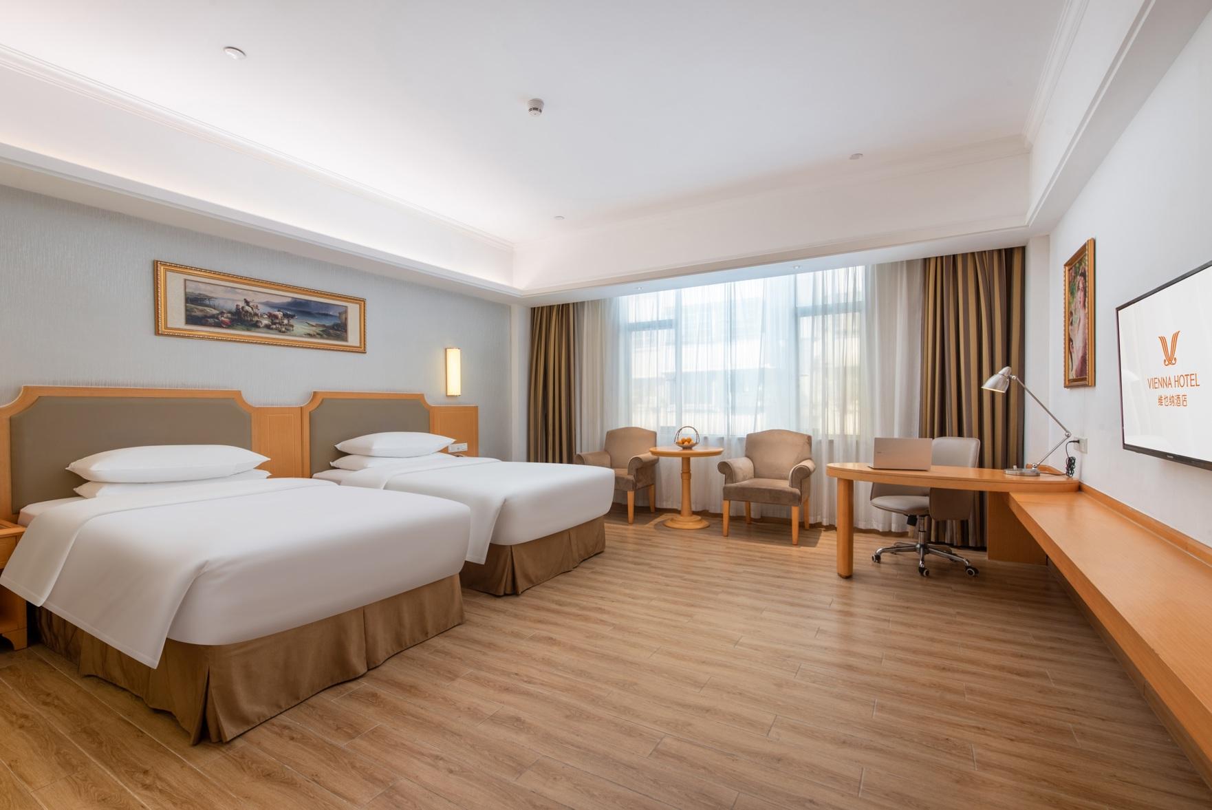 Deluxe, Twin Beds