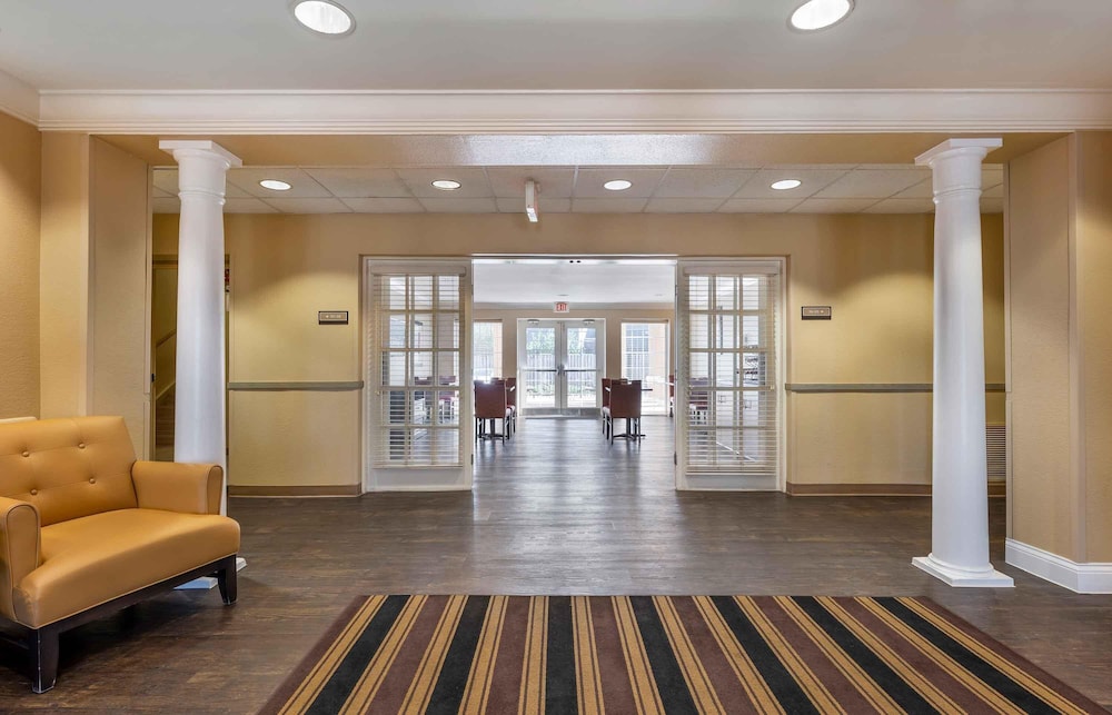 Extended Stay America - Chicago- O'hare - Allstate Arena 8/51