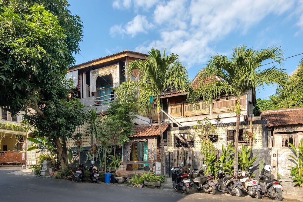 Twospaces Living At Bunga Desa 40/50