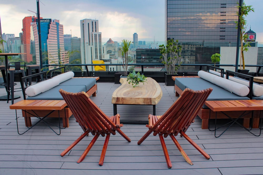 Hotel B Urban Xaman 34/50