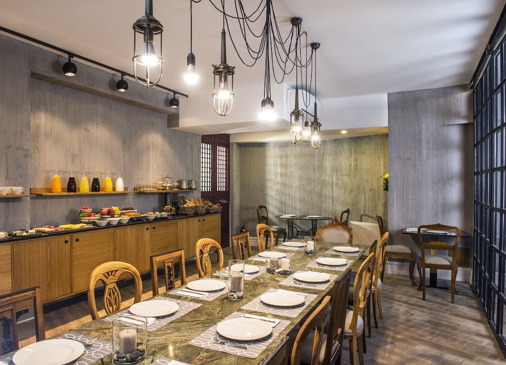 Nevv Bosphorus Hotel & Suites 52/68