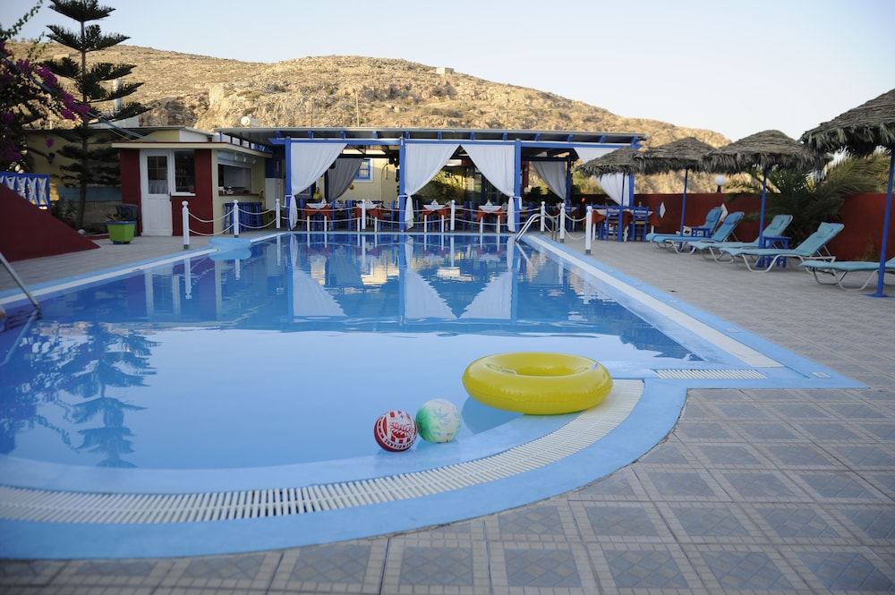 VILLA MICHALIS 58/59