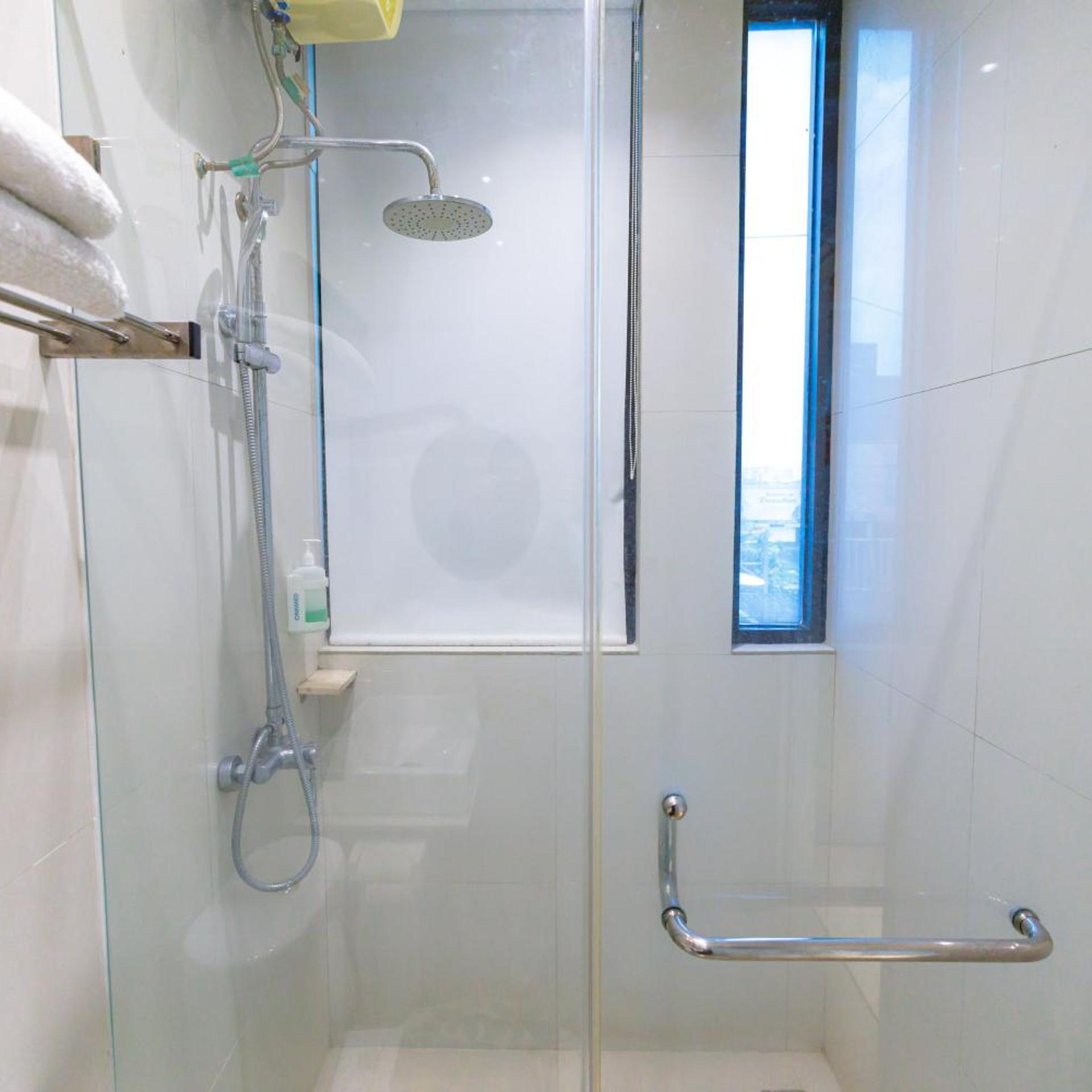 Hotel Sans Hotel Liv Ancol by RedDoorz 50/50