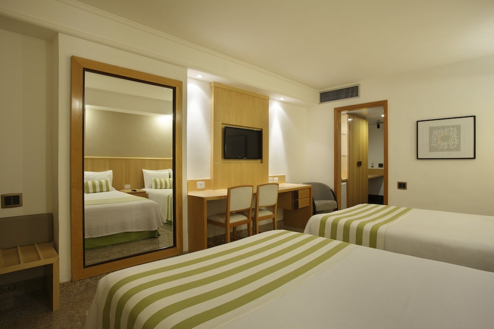 DELUXE, TWIN BEDS