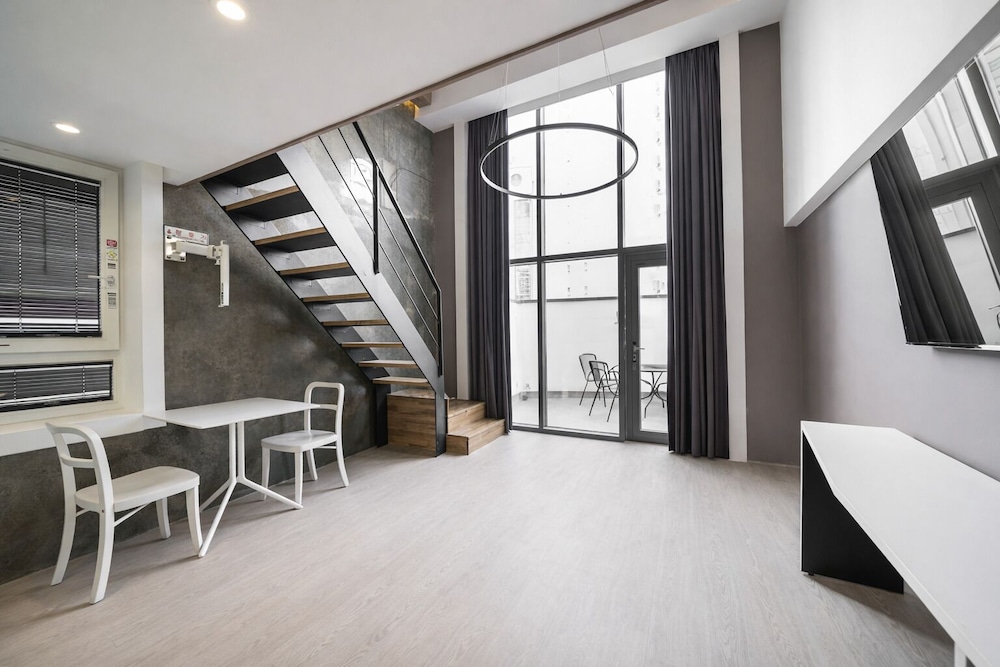 Connected Hotel Guro 46/64