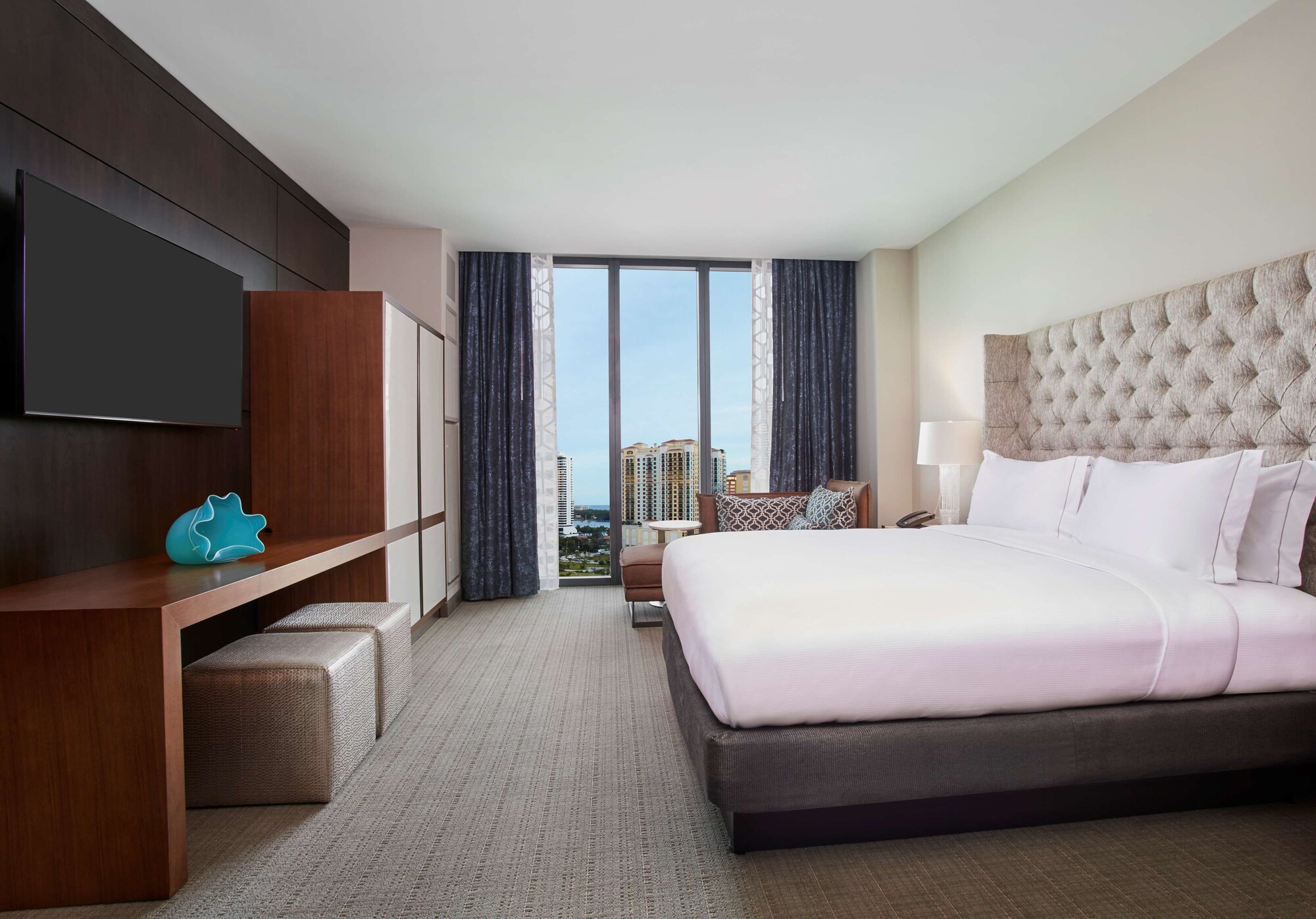 جناح رئاسي بسرير كينج لذوي الإعاقة