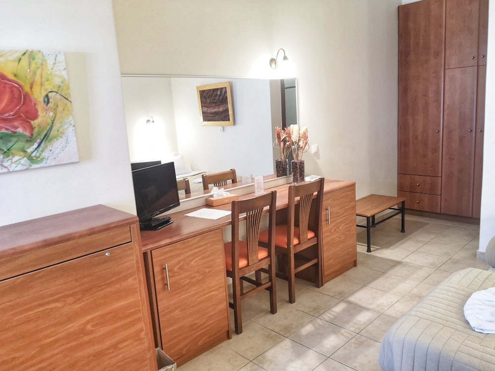 Amerisa Suites 73/85