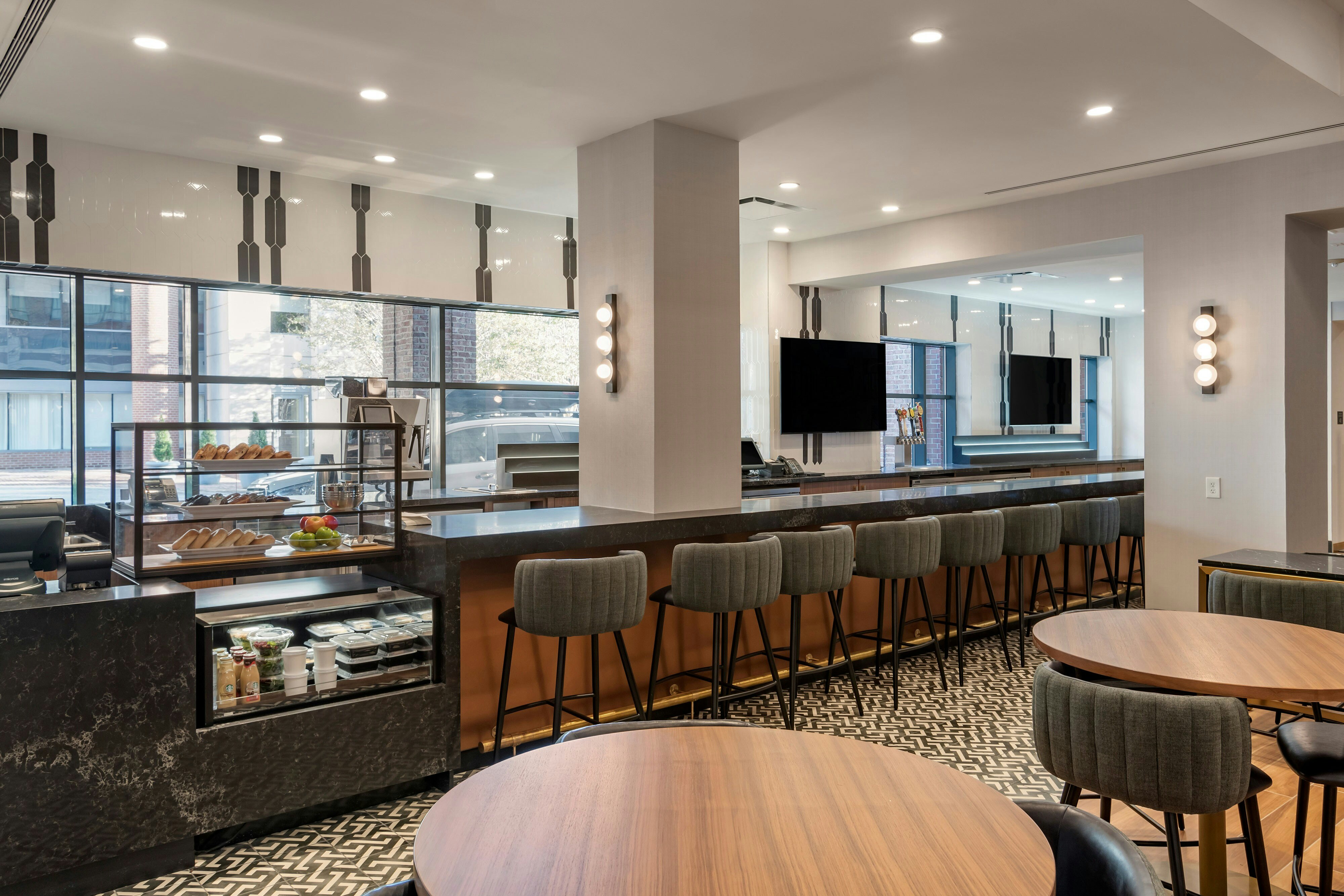 Sheraton Suites Old Town Alexandria 11/25