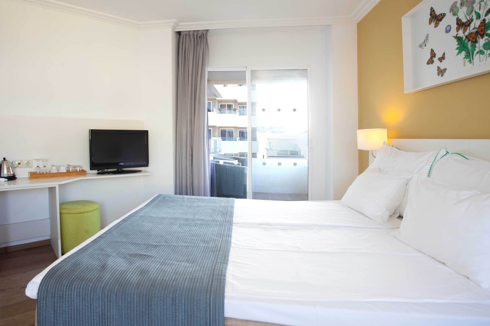 Palma Beach Hotel Apt 7/34