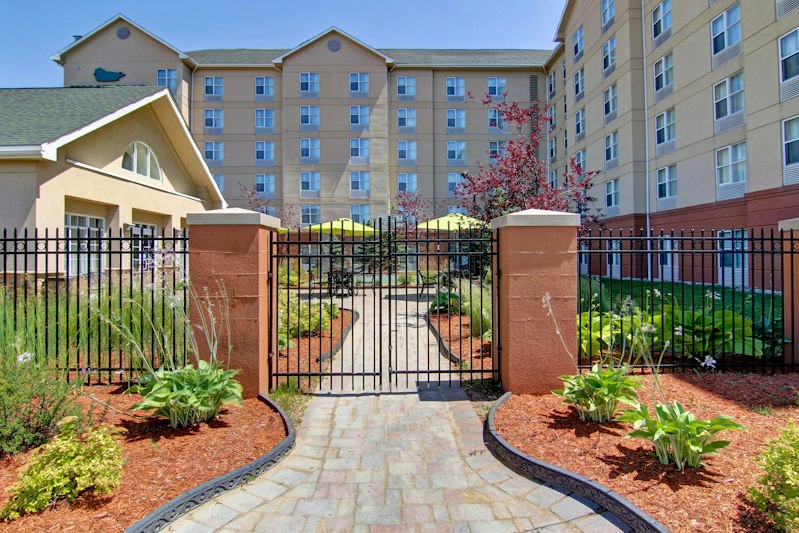 Homewood Suites By Hilton Toronto Mississauga 59/61