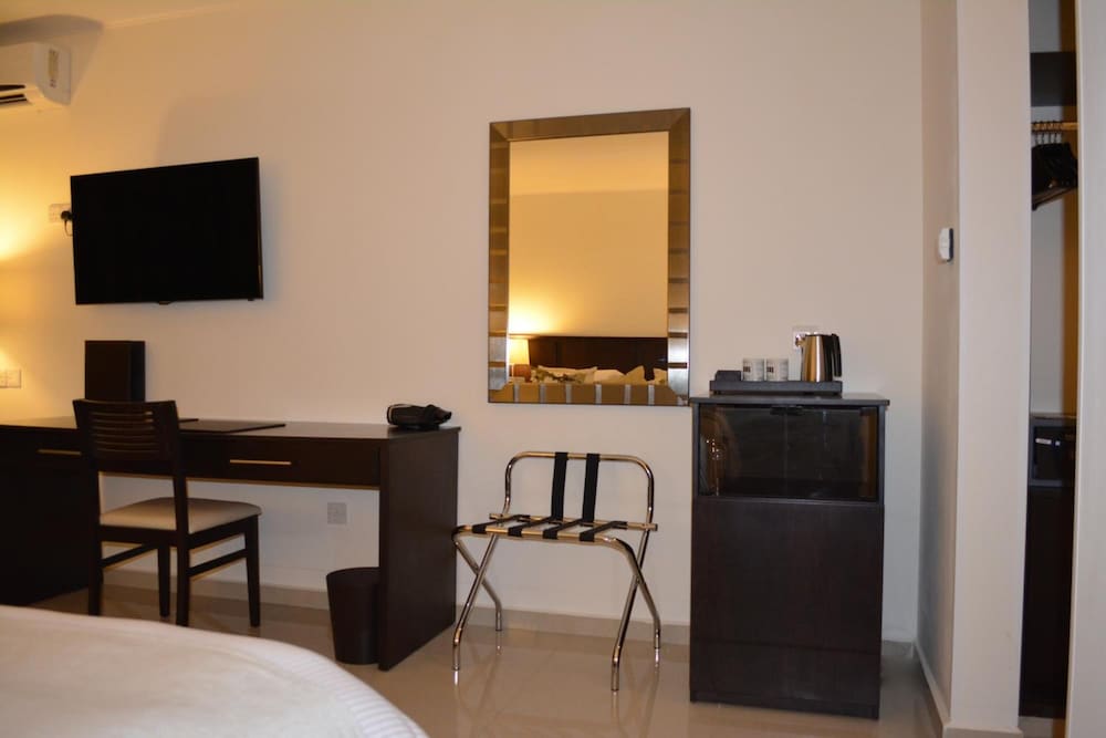 New Brookfields Hotel 34/43