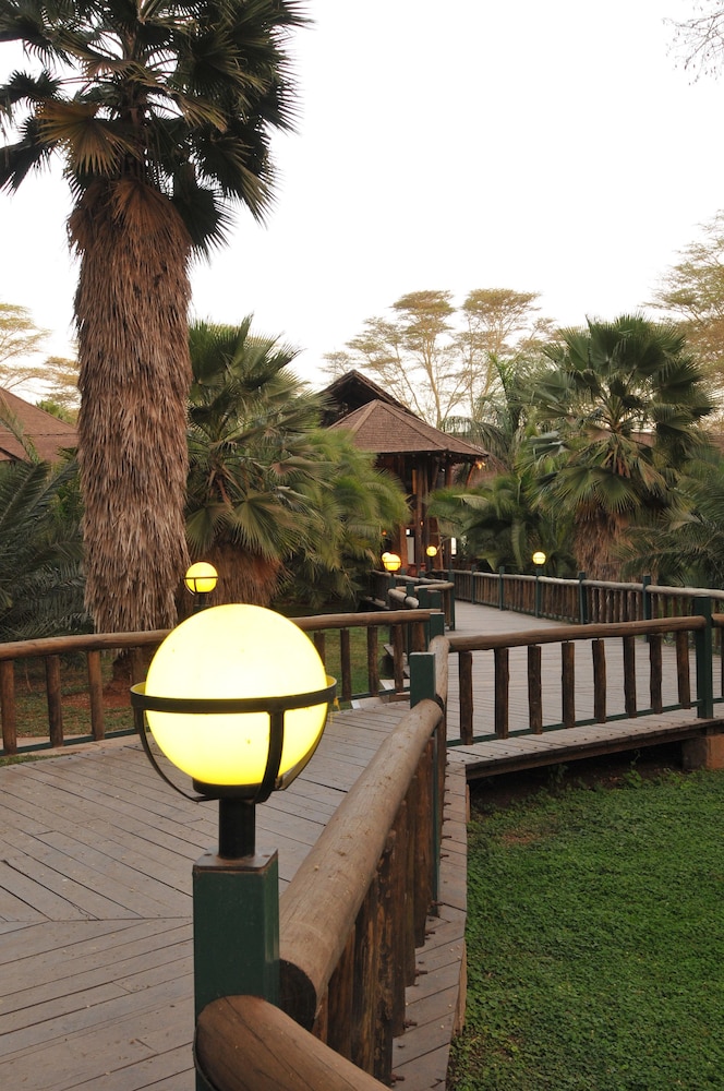 Ol Tukai Lodge Amboseli 45/50