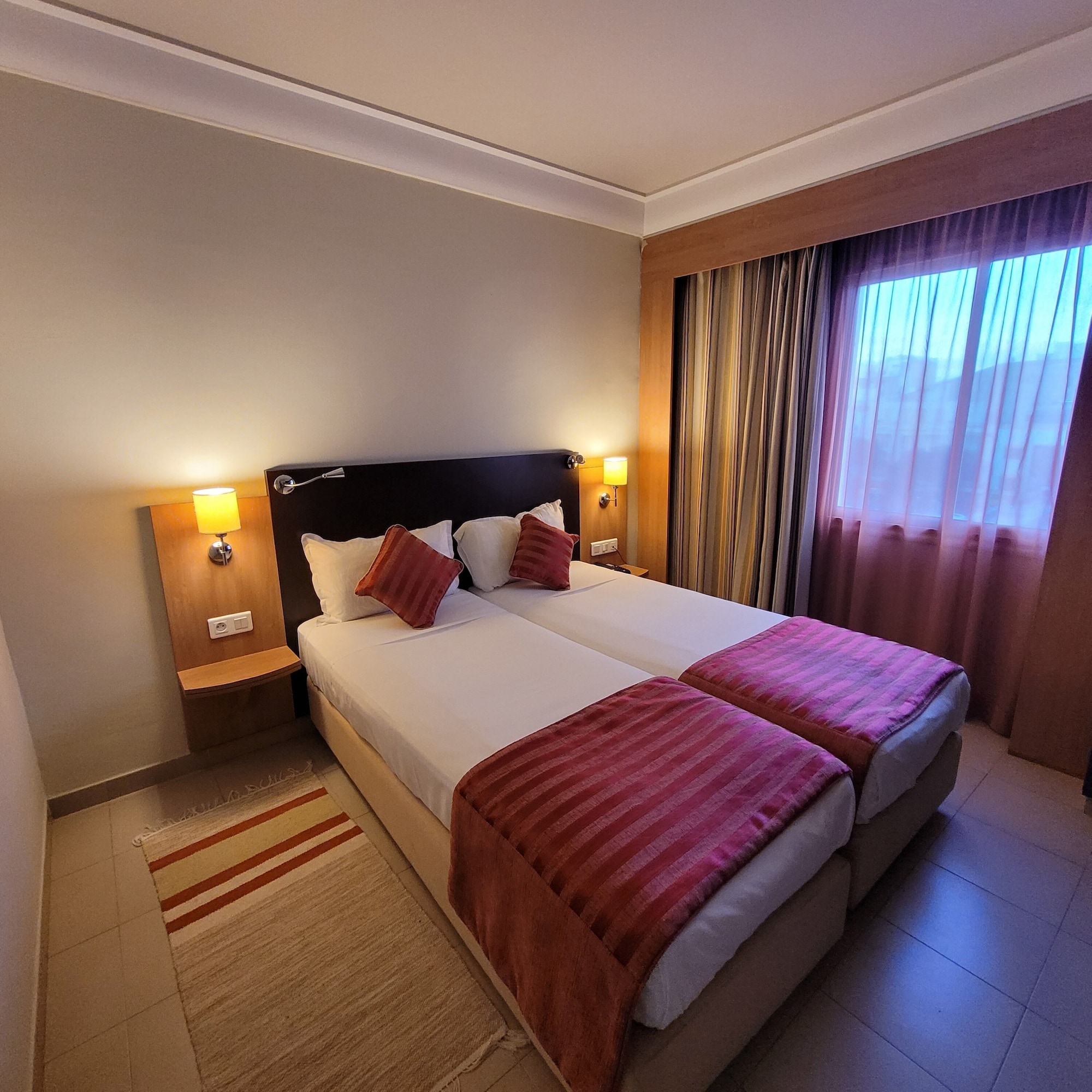 STANDARD, TWIN BEDS