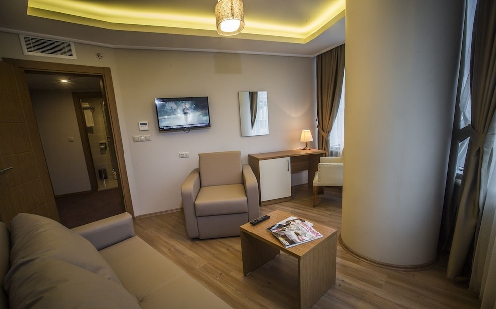 Park Square Hotel 25/30